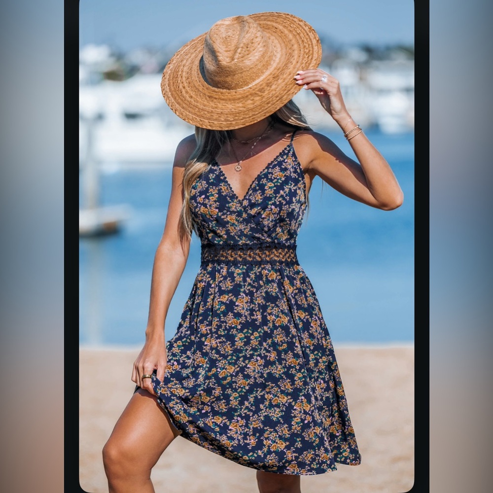 Cupshe Blue Ditsy Surplice Sleeveless Mini Dress